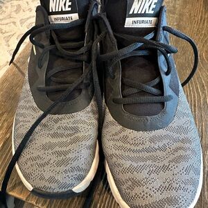 Nike Infuriate shoes for boys/mens, size 8.5